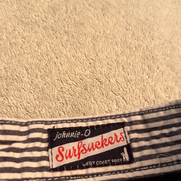 johnnie-O seersucker shorts. 9”inseam. 32 - Picture 3 of 7